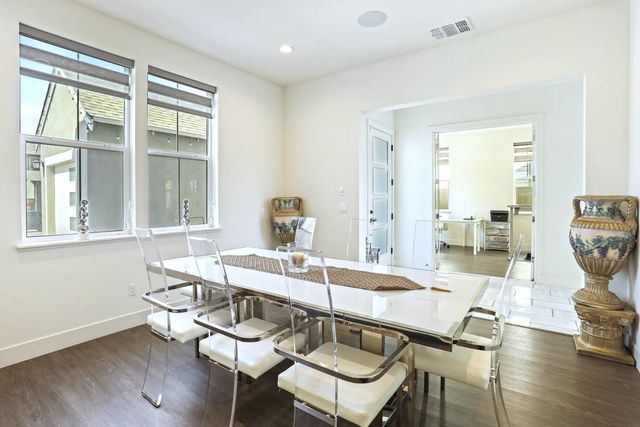 2913 Hercules Ct, Lathrop, CA 95330