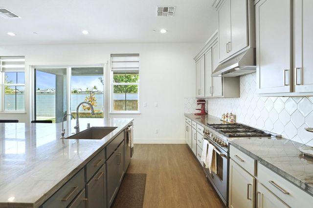 2913 Hercules Ct, Lathrop, CA 95330