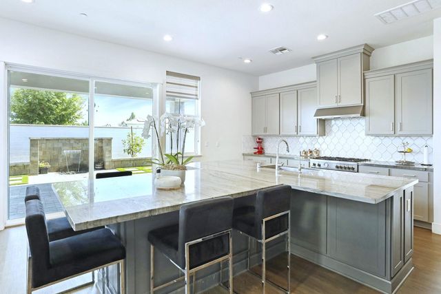 2913 Hercules Ct, Lathrop, CA 95330