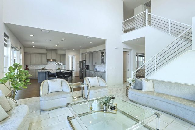 2913 Hercules Ct, Lathrop, CA 95330