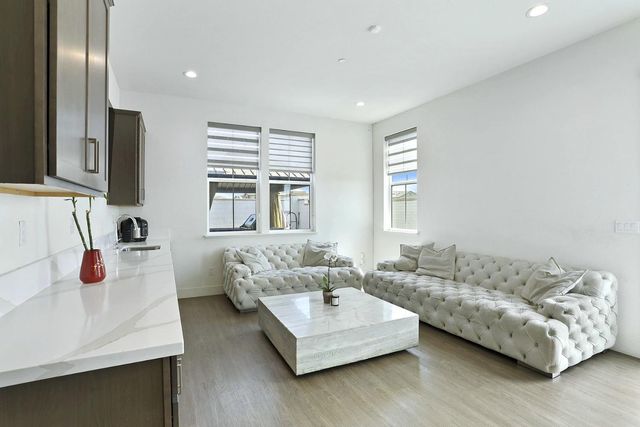 2913 Hercules Ct, Lathrop, CA 95330