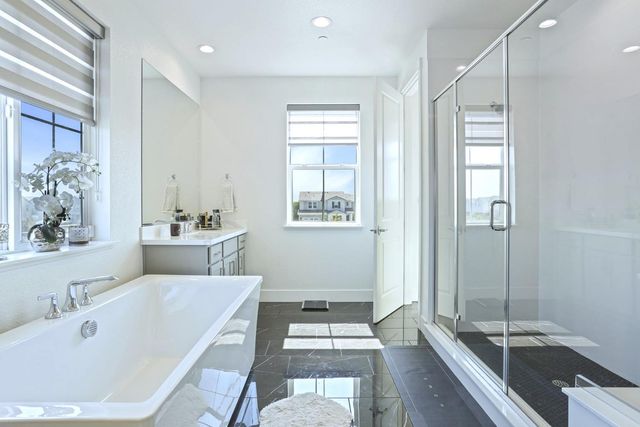 2913 Hercules Ct, Lathrop, CA 95330