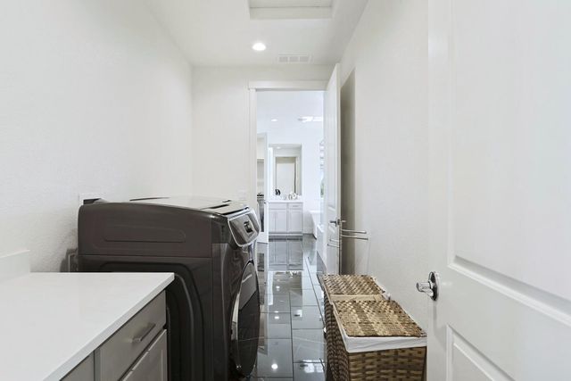 2913 Hercules Ct, Lathrop, CA 95330