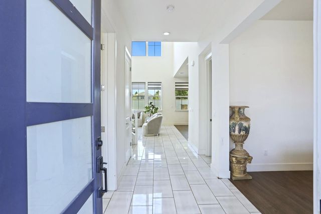 2913 Hercules Ct, Lathrop, CA 95330