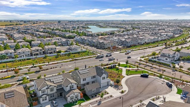 2913 Hercules Ct, Lathrop, CA 95330