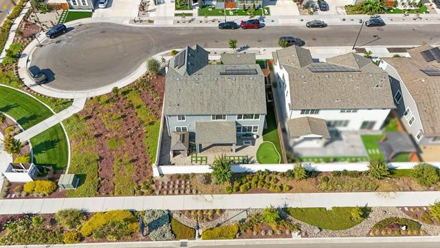 2913 Hercules Ct, Lathrop, CA 95330