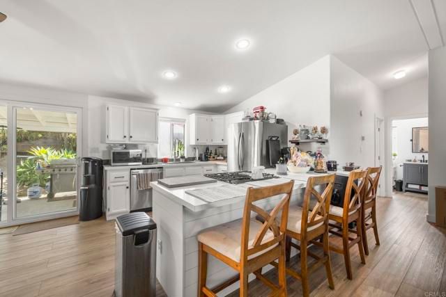 224 Astro Court, Vista, CA 92083