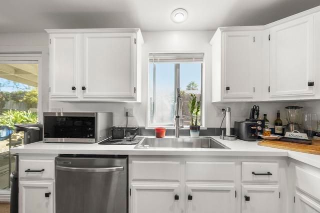 224 Astro Court, Vista, CA 92083