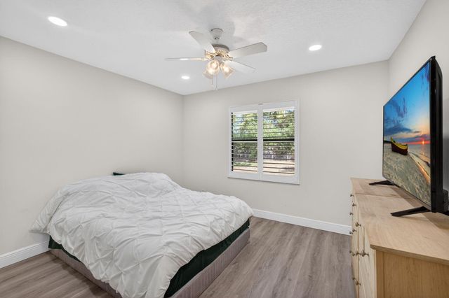 14241 76th Road N, The Acreage, FL 33470