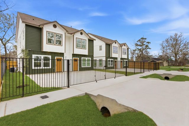 8412 Darien Street B, Houston, TX 77028