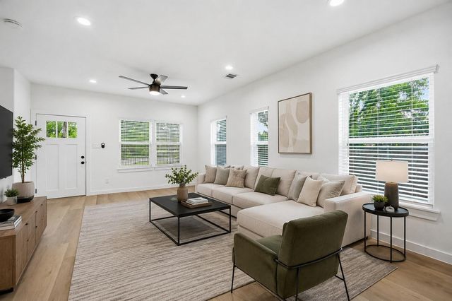8412 Darien Street B, Houston, TX 77028