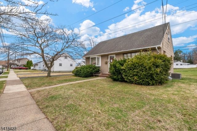 44 Doherty Dr, Clifton City, NJ 07013