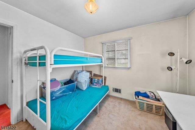 44 Doherty Dr, Clifton City, NJ 07013