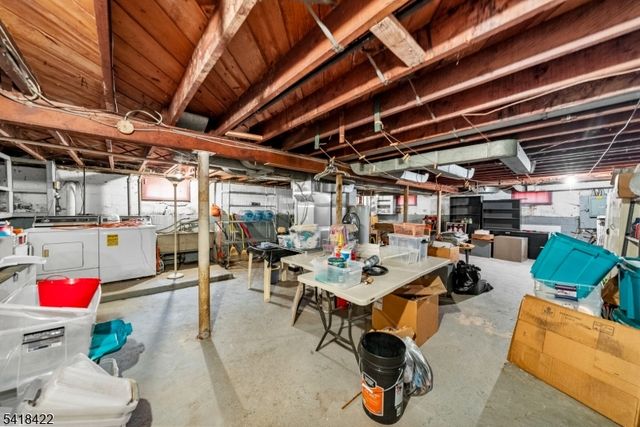 44 Doherty Dr, Clifton City, NJ 07013