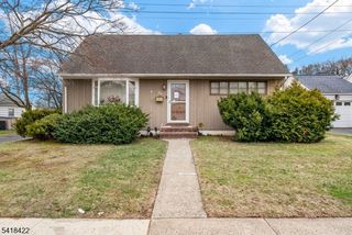 44 Doherty Dr, Clifton City, NJ 07013