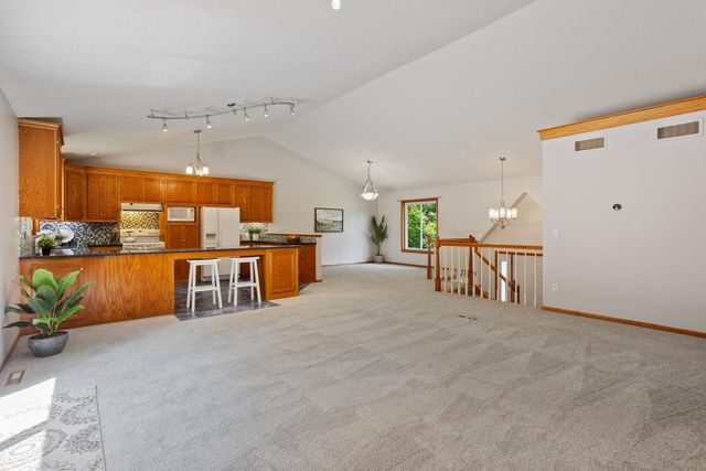 18525 Cty Road 24, Plymouth, MN 55447