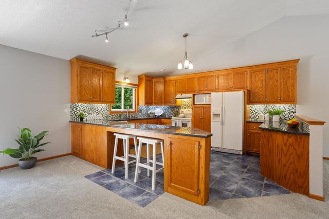 18525 Cty Road 24, Plymouth, MN 55447