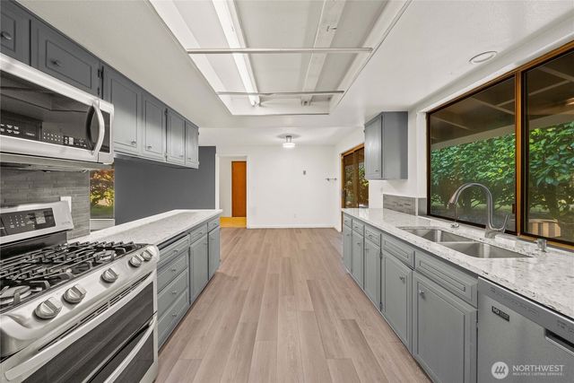 3327 SW 323rd Street, Federal Way, WA 98023