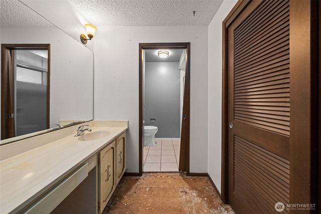 3327 SW 323rd Street, Federal Way, WA 98023