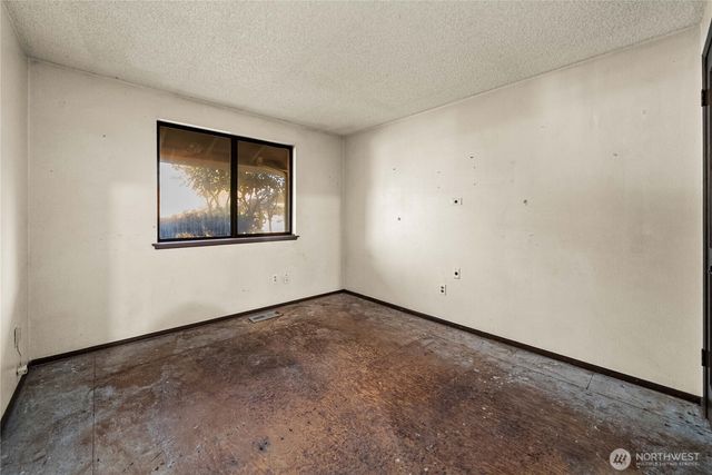 3327 SW 323rd Street, Federal Way, WA 98023