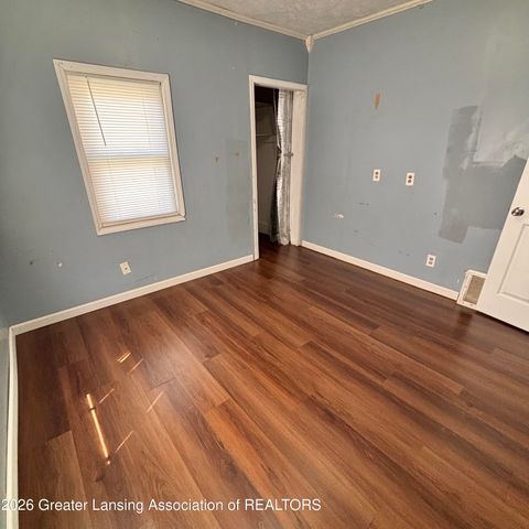 326 E Potter Avenue, Lansing, MI 48910