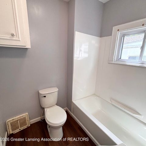 326 E Potter Avenue, Lansing, MI 48910