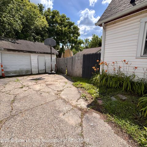 326 E Potter Avenue, Lansing, MI 48910