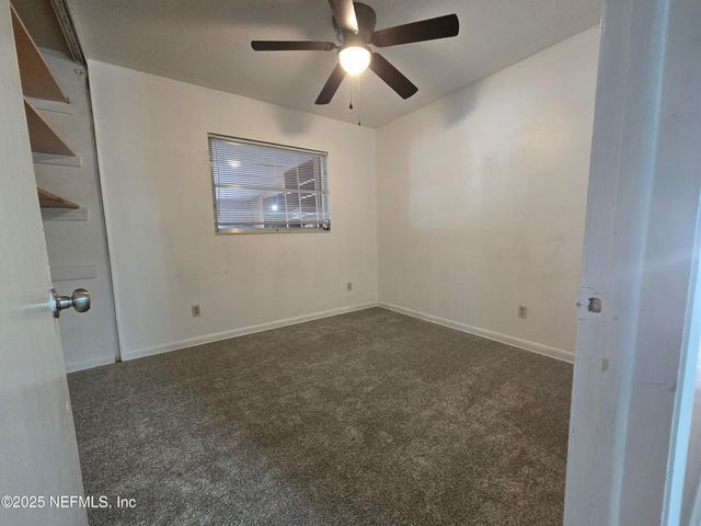 7717 KNOLL Drive N, Jacksonville, FL 32221