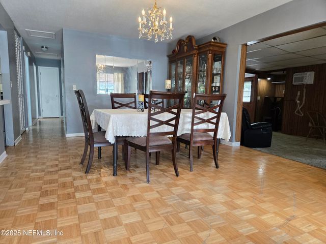 7717 KNOLL Drive N, Jacksonville, FL 32221
