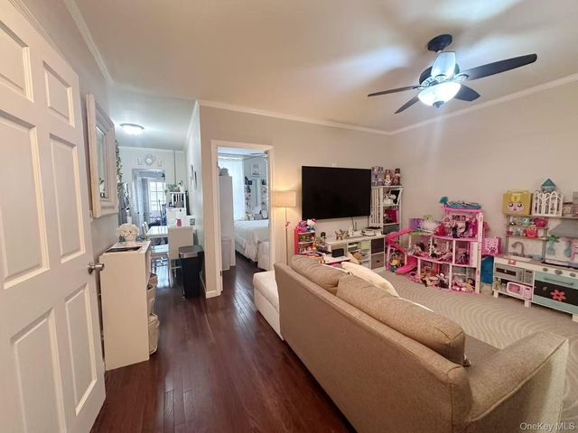 74-25 64th Place, Ridgewood, NY 11385