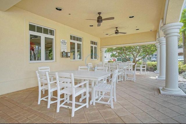 34 Harbour Isle Drive 105, Fort Pierce, FL 34949