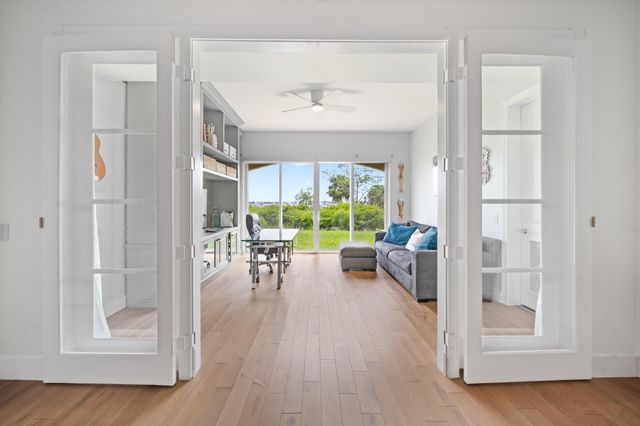 34 Harbour Isle Drive 105, Fort Pierce, FL 34949