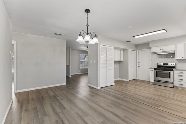 5143 Village Row, San Antonio, TX 78218
