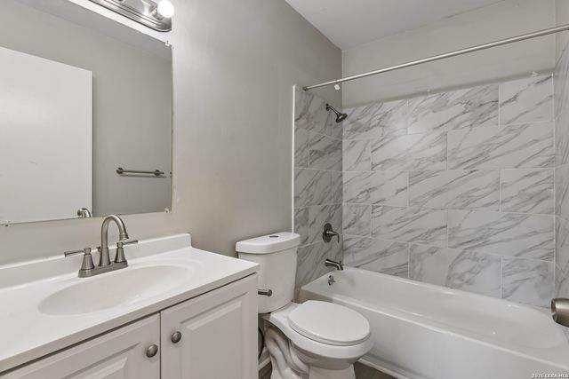 5143 Village Row, San Antonio, TX 78218