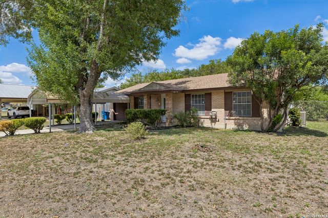 5143 Village Row, San Antonio, TX 78218