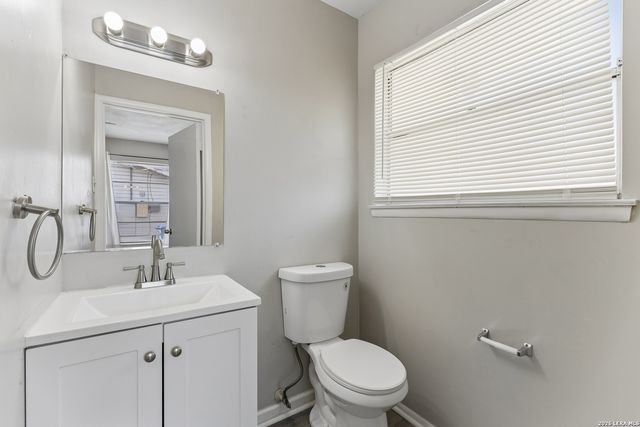 5143 Village Row, San Antonio, TX 78218