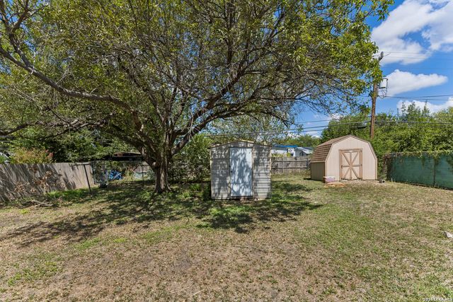5143 Village Row, San Antonio, TX 78218