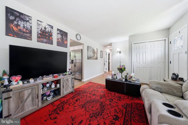 16 VALLEY DR, Pine Hill, NJ 08021