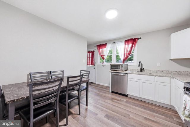 16 VALLEY DR, Pine Hill, NJ 08021