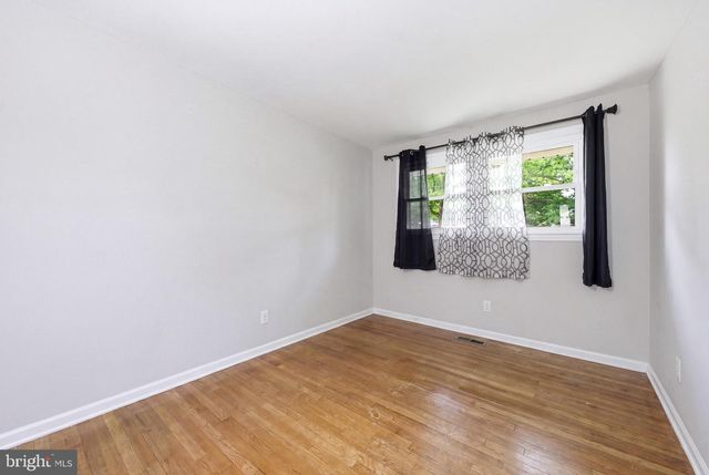 16 VALLEY DR, Pine Hill, NJ 08021