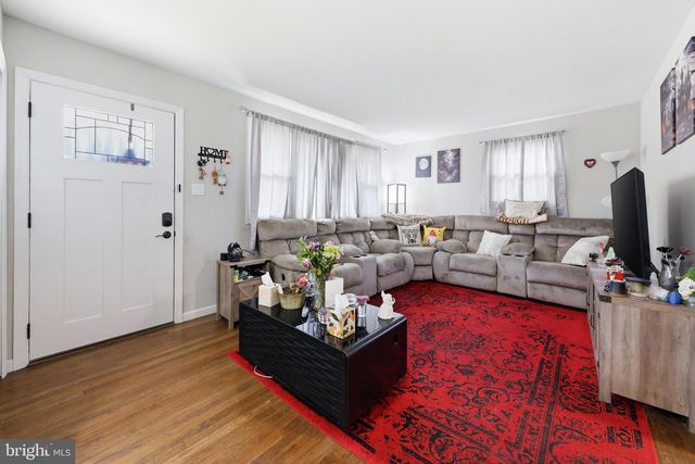16 VALLEY DR, Pine Hill, NJ 08021