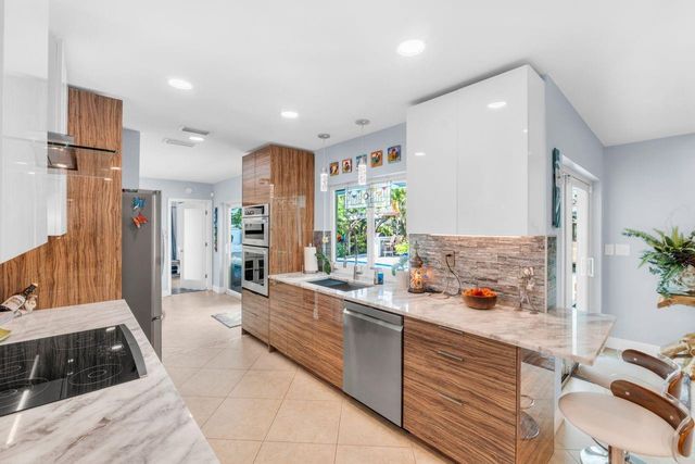 5751 NE 22nd Way, Fort Lauderdale, FL 33308