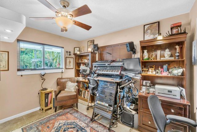 5751 NE 22nd Way, Fort Lauderdale, FL 33308