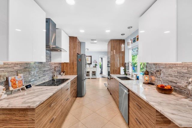 5751 NE 22nd Way, Fort Lauderdale, FL 33308
