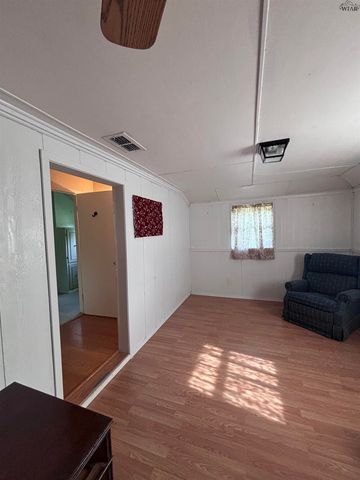 1644 DAYTON AVENUE, Wichita Falls, TX 76301