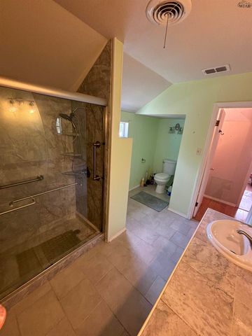 1644 DAYTON AVENUE, Wichita Falls, TX 76301