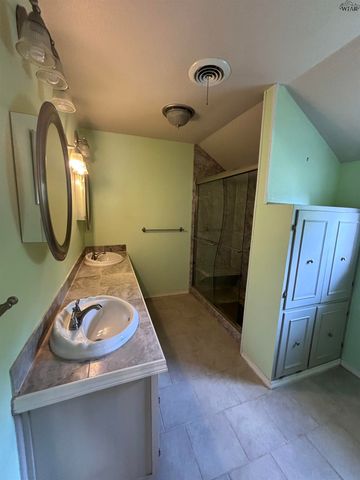 1644 DAYTON AVENUE, Wichita Falls, TX 76301