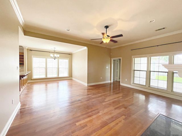 10362 Hillmont Ave, Baton Rouge, LA 70810