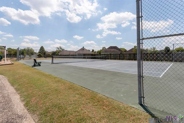10362 Hillmont Ave, Baton Rouge, LA 70810