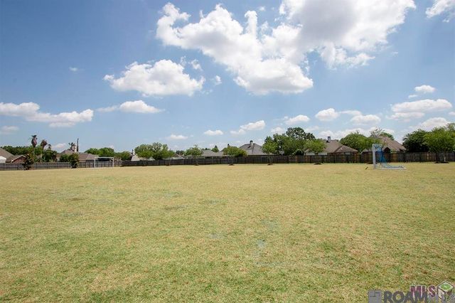 10362 Hillmont Ave, Baton Rouge, LA 70810